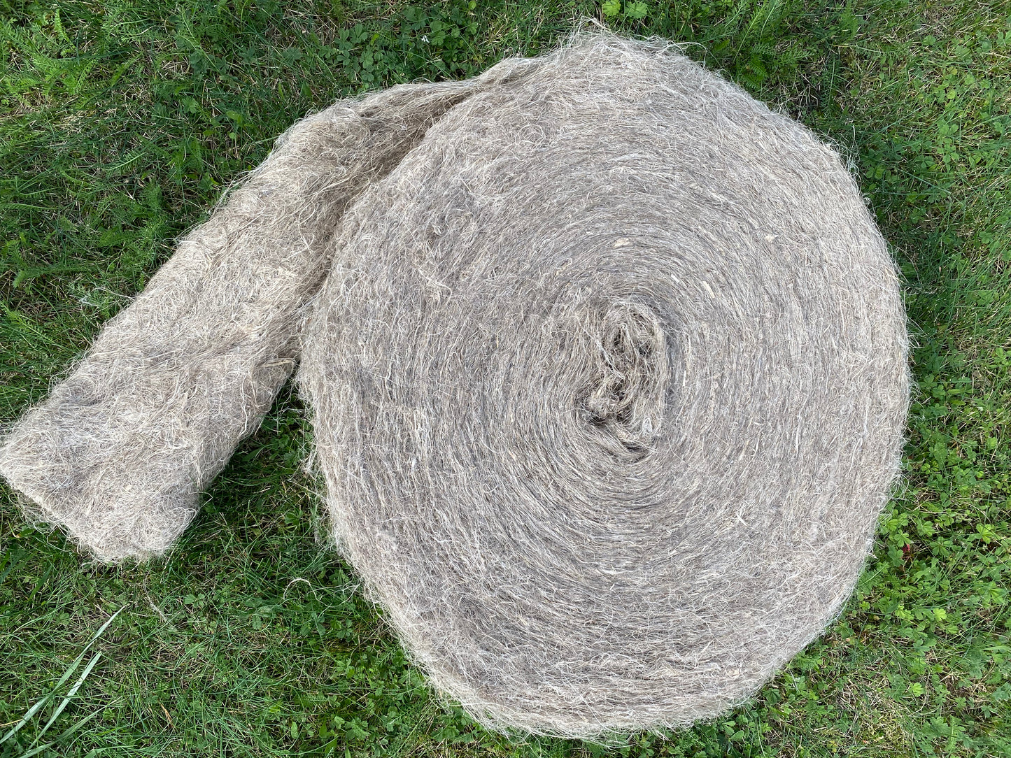 Taśma 100% włókno konopne do izolacji domów z drewnianych bali lub drewna 12kg